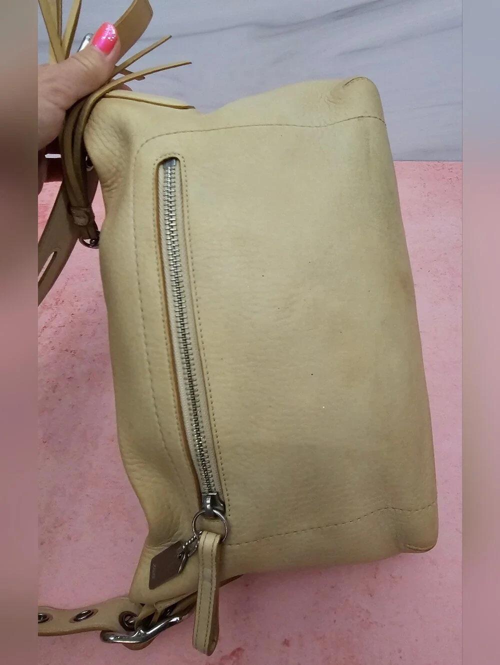 Coach Style 1429 Cream Pebbled Leather Hobo Shoulder Bag Tassel Adjustable Strap